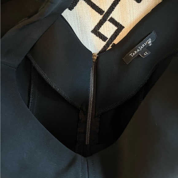 Barely worn midi black dress w/ corset detailed lines by Tara Jarmon Paris - Picture 12 of 13